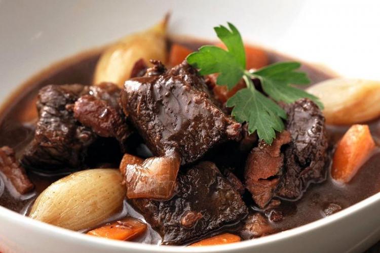 Bœuf Bourguignon Riz Ile Flottante Avekapeti