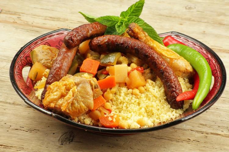 Couscous poulet & merguez Ile flottante Avekapeti
