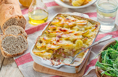 Salade De Tomates Feta Gratin De Pommes De Terre Aux Poireaux Et