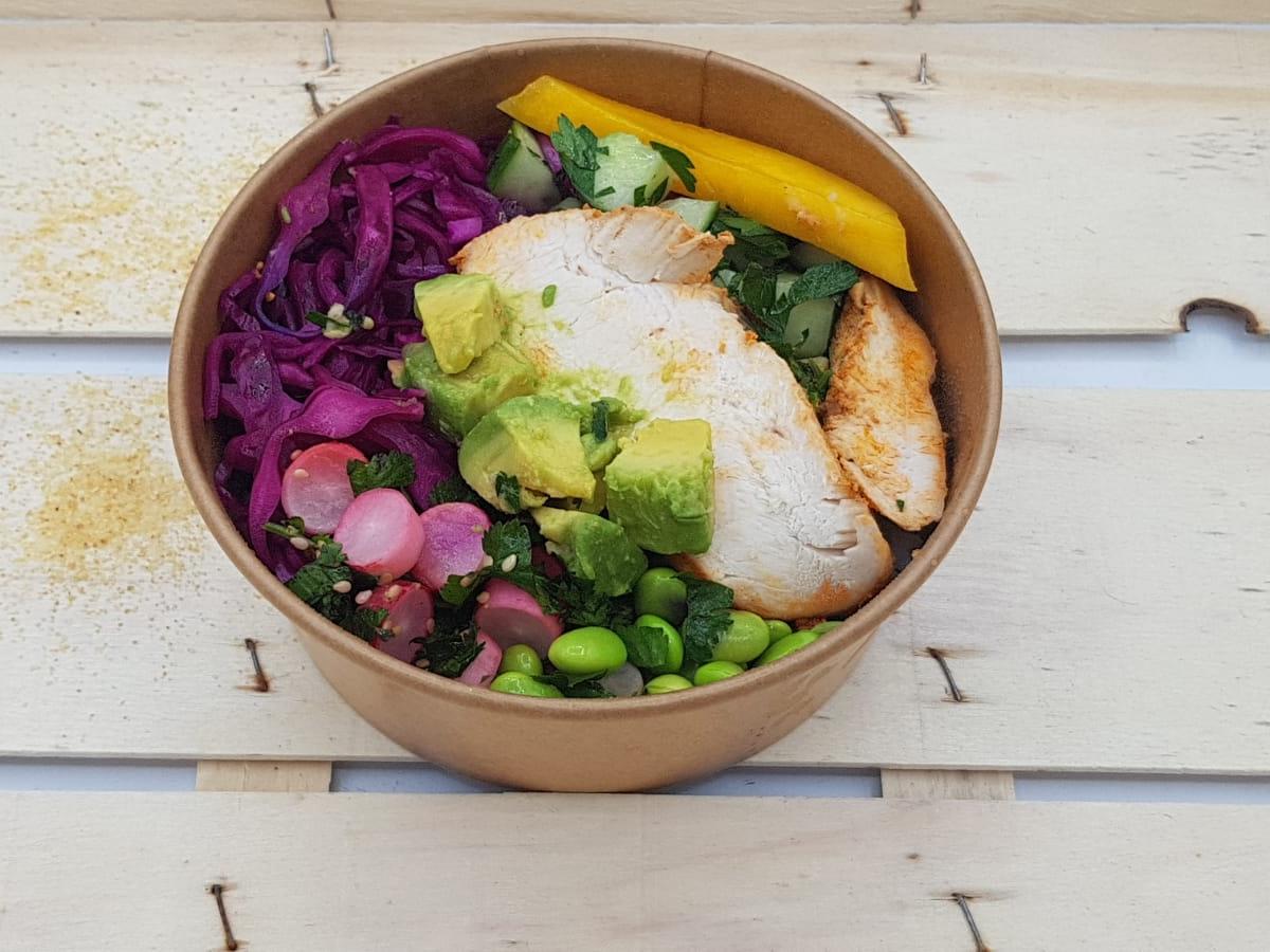 Poke bowl au poulet rôti fait maison, découvrez les autres menus de la
